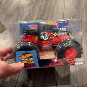 Hot Wheels Bone Shaker Monster Truck - Black and Red